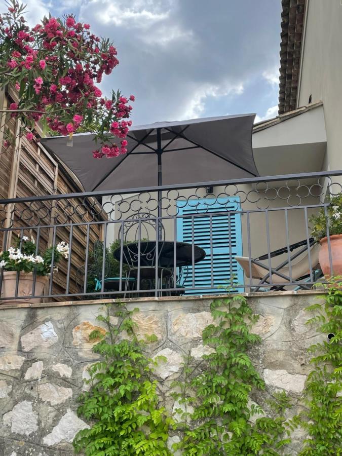 Apartamento Les Trefles Hyères Exterior foto